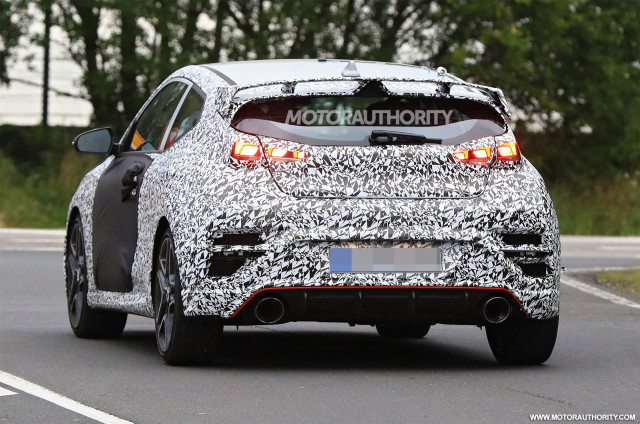 2019 Hyundai Veloster N spy shots - Image via S. Baldauf/SB-Medien 2019 Hyundai Veloster N spy shots - Image via S. Baldauf/SB-Medien
