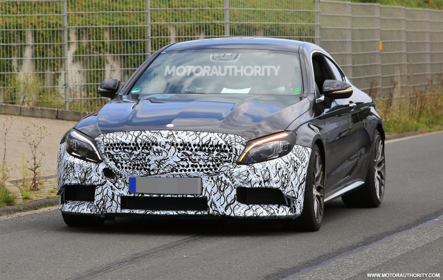 2019 Mercedes-AMG C63 Coupe facelift spy shots - Image via S. Baldauf/SB-Medien