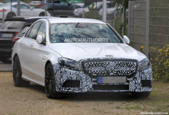 2019 Mercedes-AMG C63 facelift spy shots - Image via S. Baldauf/SB-Medien