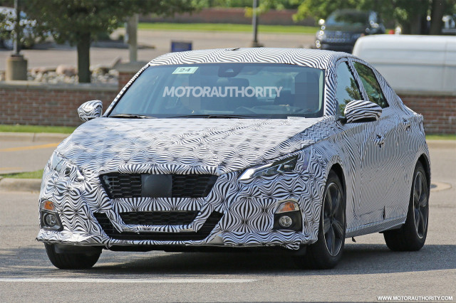 2019 Nissan Altima spy shots - Image via S. Baldauf/SB-Medien