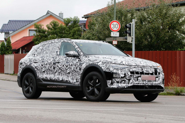 2019 Audi e-tron Quattro electric spy shots - Images via S. Baldauf/SB-Medien