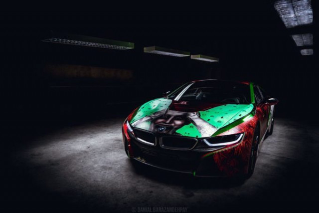 BMW i8 painted by Rene Turrek and inspired by Joker and the Suicide Squad