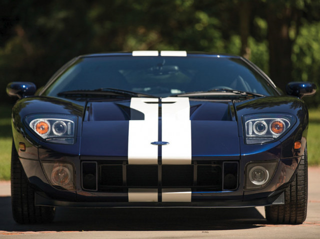 2006 Ford GT heads to auction