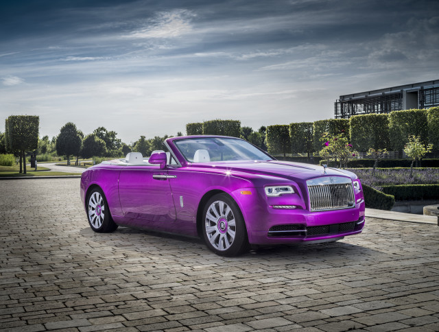 Rolls-Royce Dawn in Fux Fuchsia