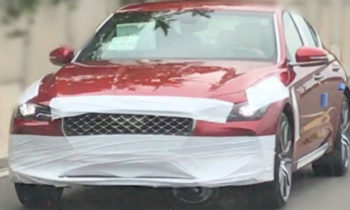 2018 Genesis G70 spotted uncovered, reveal taking place September 15