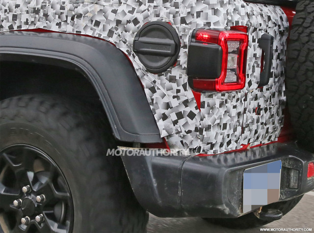 2018 Jeep Wrangler spy shots - Image via S. Baldauf/SB-Medien