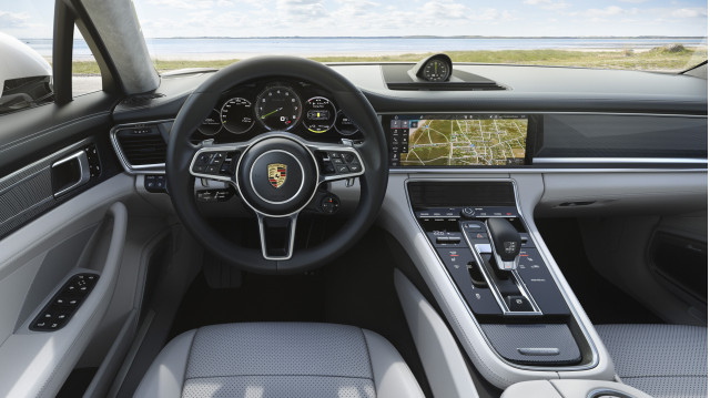 2018 Porsche Panamera Turbo S E-Hybrid Sport Turismo