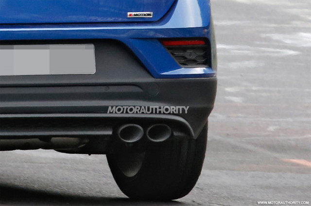 2018 Volkswagen T-Roc R spy shots - Image via S. Baldauf/SB-Medien