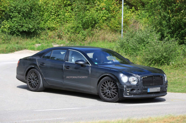 2019 Bentley Flying Spur spy shots