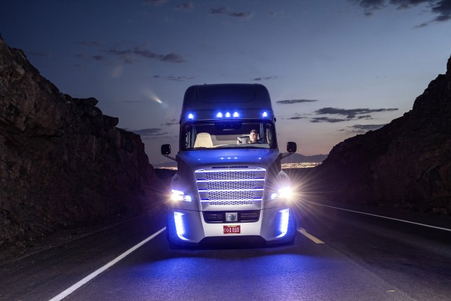 Freightliner Inspiration Truck self-driving truck concept
