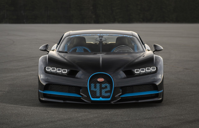 Juan Pablo Montoya drives a Bugatti Chiron from 0-248-0 mph in 41.96 seconds