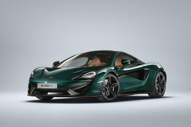 McLaren 570GT finished in XP Green