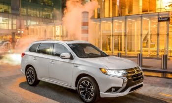 Mitsubishi Outlander plug-in finally on sale in US, prices start at $35,535