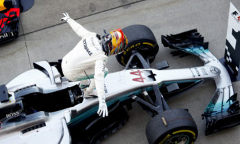 Hamilton takes win in Japan as Vettel retires with car troubles
