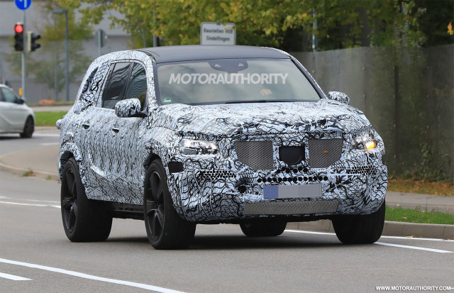 2020 Mercedes-Benz GLS spy shots - Image via S. Baldauf/SB-Medien