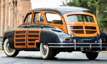 Woodies, Corvettes and the Blackhawks reign at Mecum’s Chicago auction