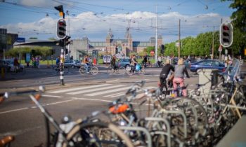 All cars with engines to be off Dutch roads by 2030, following 2025 sales ban