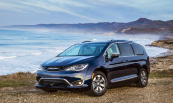 Green Car Reports Best Car To Buy 2018 finalist: Chrysler Pacifica Hybrid
