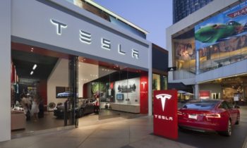 Judge sides with Tesla, slams dealer association in Missouri