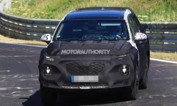 2019 Hyundai Santa Fe spy shots and video