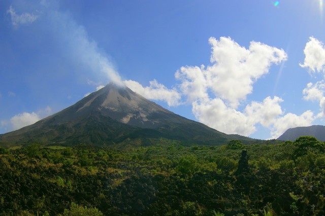 Arenal volcano, Costa Rica, by Flickr user Adam Baker (Used under CC License)
