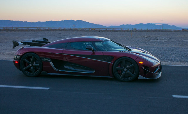 Koenigsegg Agera RS sets production car land speed record of 277.9 mph