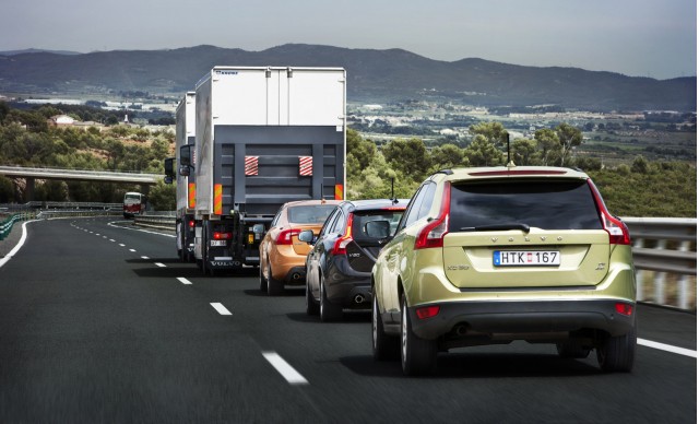 SARTRE self-driving road train testing on Spanish highway