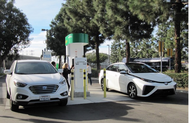 2015 Hyundai Tucson Fuel Cell, 2016 Toyota Mirai at hydrogen fueling station, Fountain Valley, CA