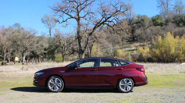 2018 Honda Clarity Plug-In Hybrid drive, Napa Valley, Caifornia, Dec 2017