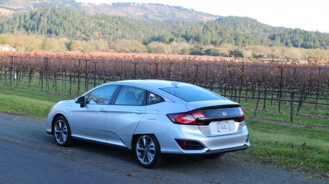 2018 Honda Clarity Plug-In Hybrid drive, Napa Valley, Caifornia, Dec 2017