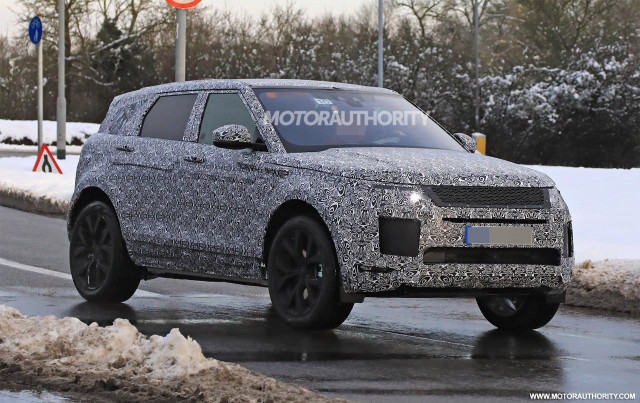 2020 Land Rover Range Rover Evoque spy shots - Image via S. Baldauf/SB-Medien