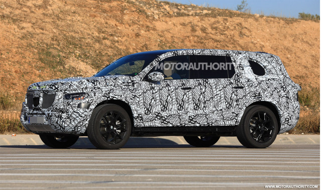 2020 Mercedes-Benz GLS spy shots - Image via S. Baldauf/SB-Medien
