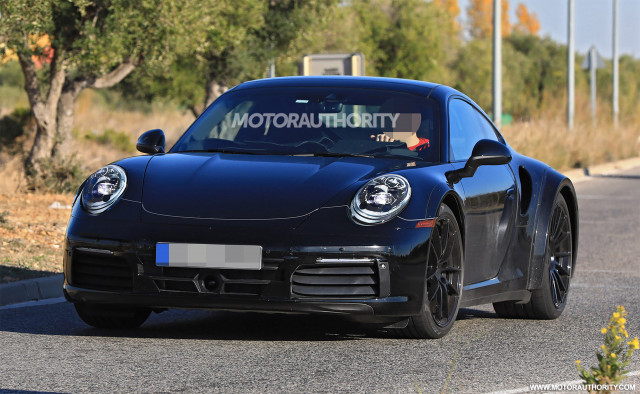 2020 Porsche 911 Turbo test mule spy shots - Image via S. Baldauf/SB-Medien