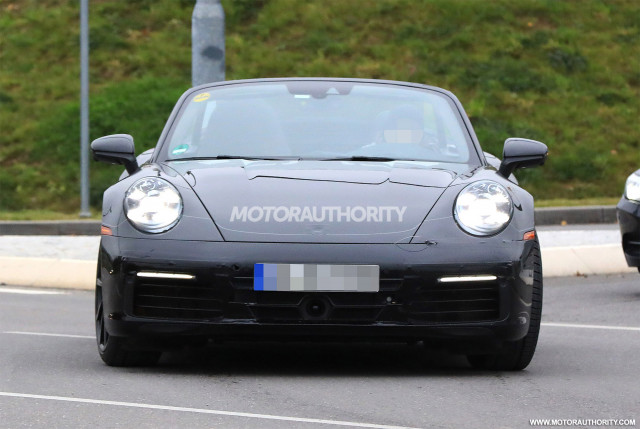 2019 Porsche 911 Cabriolet spy shots - Image via S. Baldauf/SB-Medien