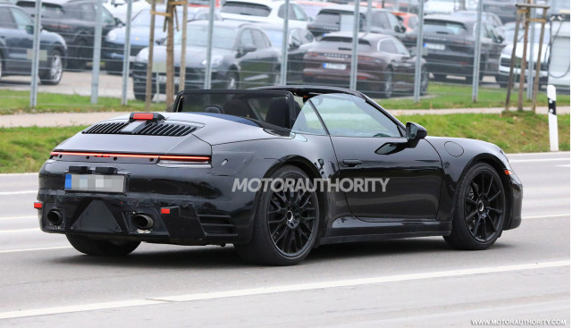 2019 Porsche 911 Cabriolet spy shots - Image via S. Baldauf/SB-Medien
