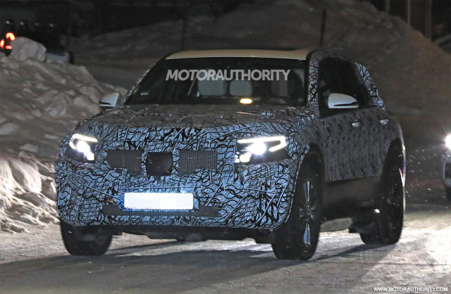 2020 Mercedes-Benz EQC spy shots - Image via S. Baldauf/SB-Medien