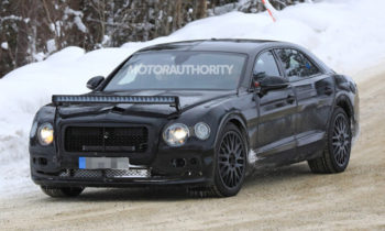 2020 Bentley Flying Spur spy shots and video