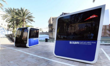Autonomous swarming electric pods: halfway between train and car?