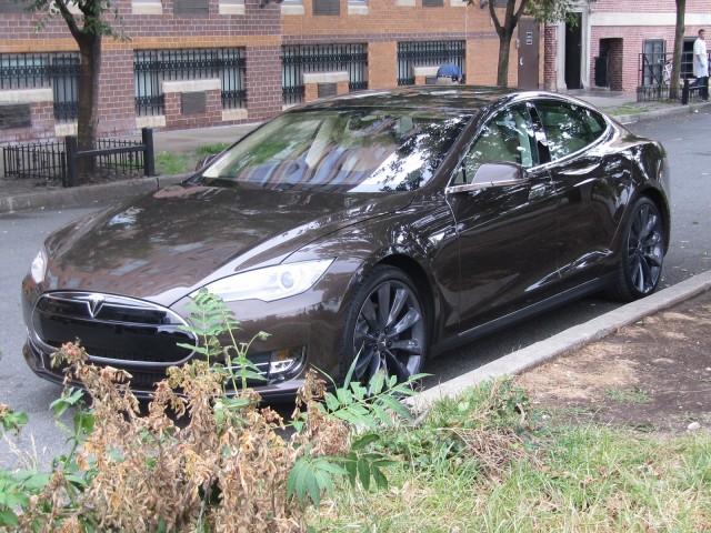 2012 Tesla Model S, brief test drive, New York City, July 2012