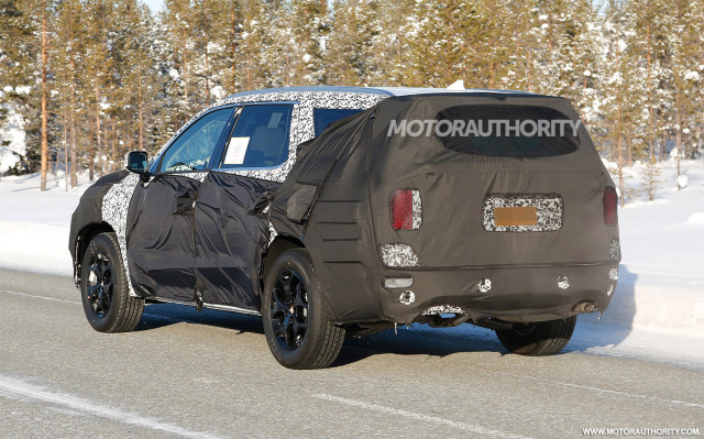 2020 Hyundai Palisade spy shots - Image via S. Baldauf/SB-Medien