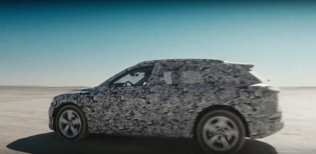 Camouflaged 2019 Audi e-tron electric SUV on video at 2018 Geneva auto show