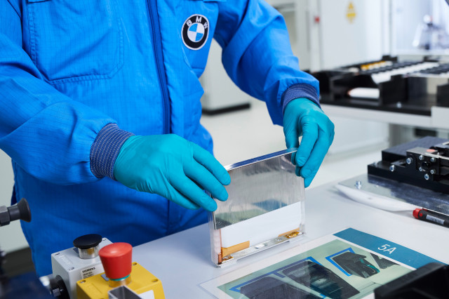 Prototype production of battery modules for BMW Group’s fifth-generation electric powertrain