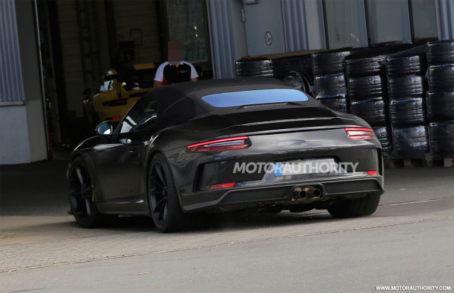 2019 Porsche 911 Speedster spy shots - Image via S. Baldauf/SB-Medien 2019 Porsche 911 Speedster spy shots - Image via S. Baldauf/SB-Medien