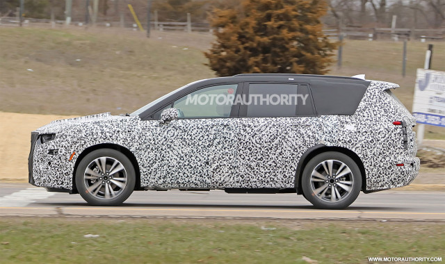 2020 Cadillac XT6 spy shots - Image via S. Baldauf/SB-Medien