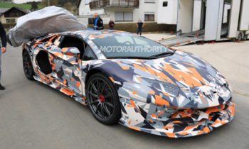 2020 Lamborghini Aventador SVJ spy shots and video