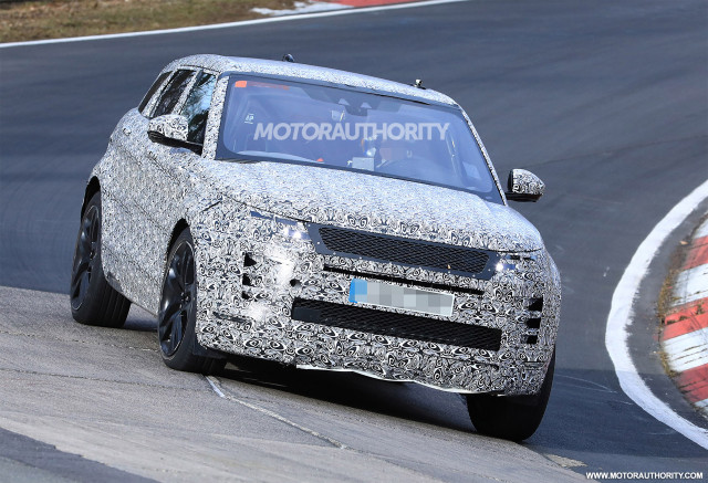2020 Land Rover Range Rover Evoque spy shots - Image via S. Baldauf/SB-Medien