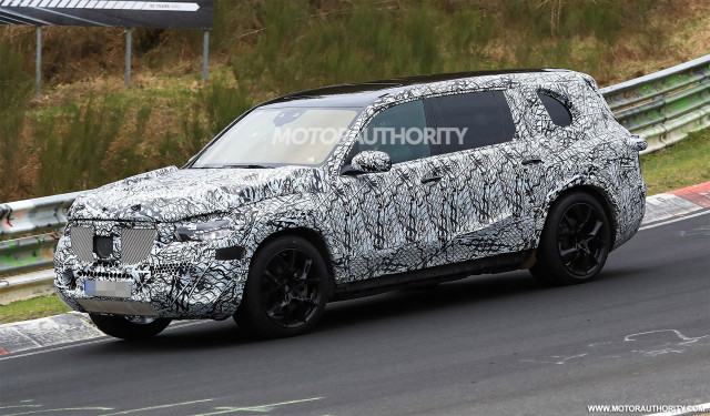 2020 Mercedes-Benz GLS spy shots - Image via S. Baldauf/SB-Medien