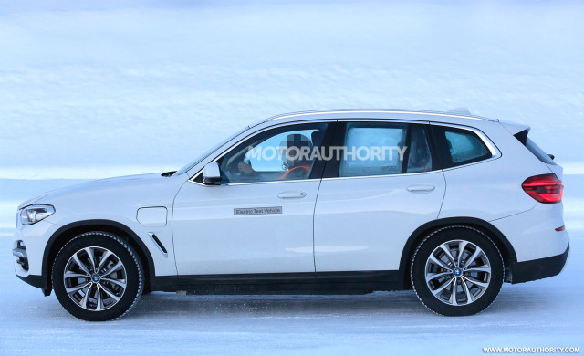 2021 BMW iX3 spy shots - Image via S. Baldauf/SB-Medien