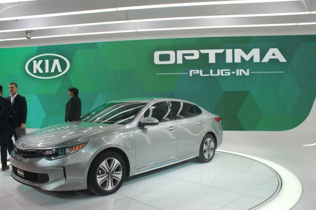 2017 Kia Optima Plug-in Hybrid, 2016 Chicago Auto Show 2017 Kia Optima Plug-in Hybrid, 2016 Chicago Auto Show