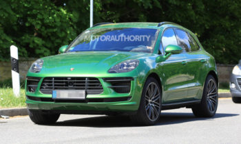 2019 Porsche Macan spy shots and video